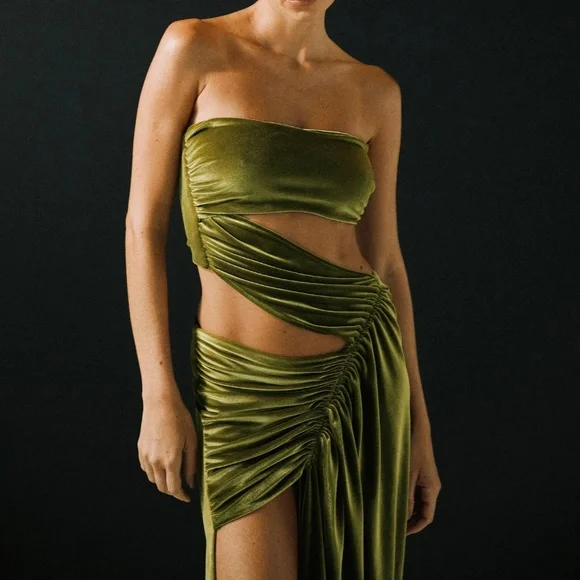 Ayre - Vera Dress in Green Velvet - Picture 1 of 3
